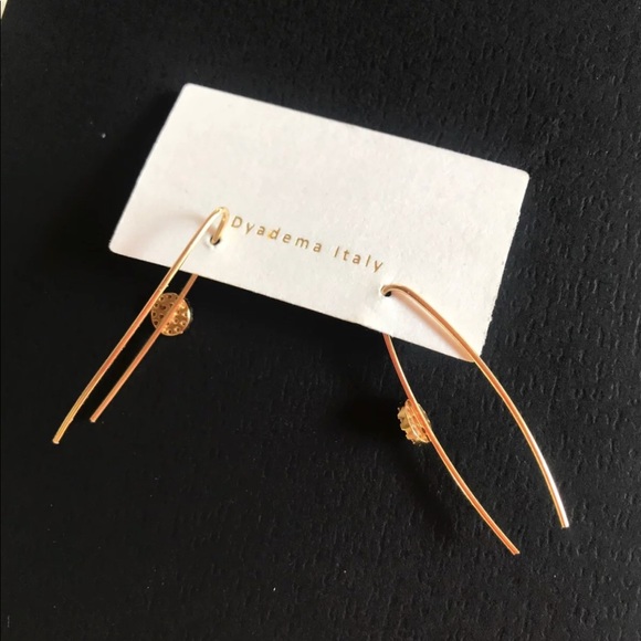 New solid 14k yellow gold curve designer earrings - Picture 2 of 6